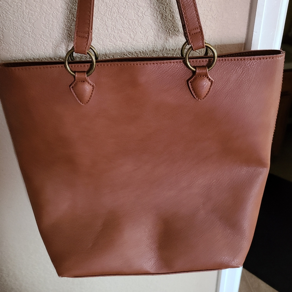 Brown tote